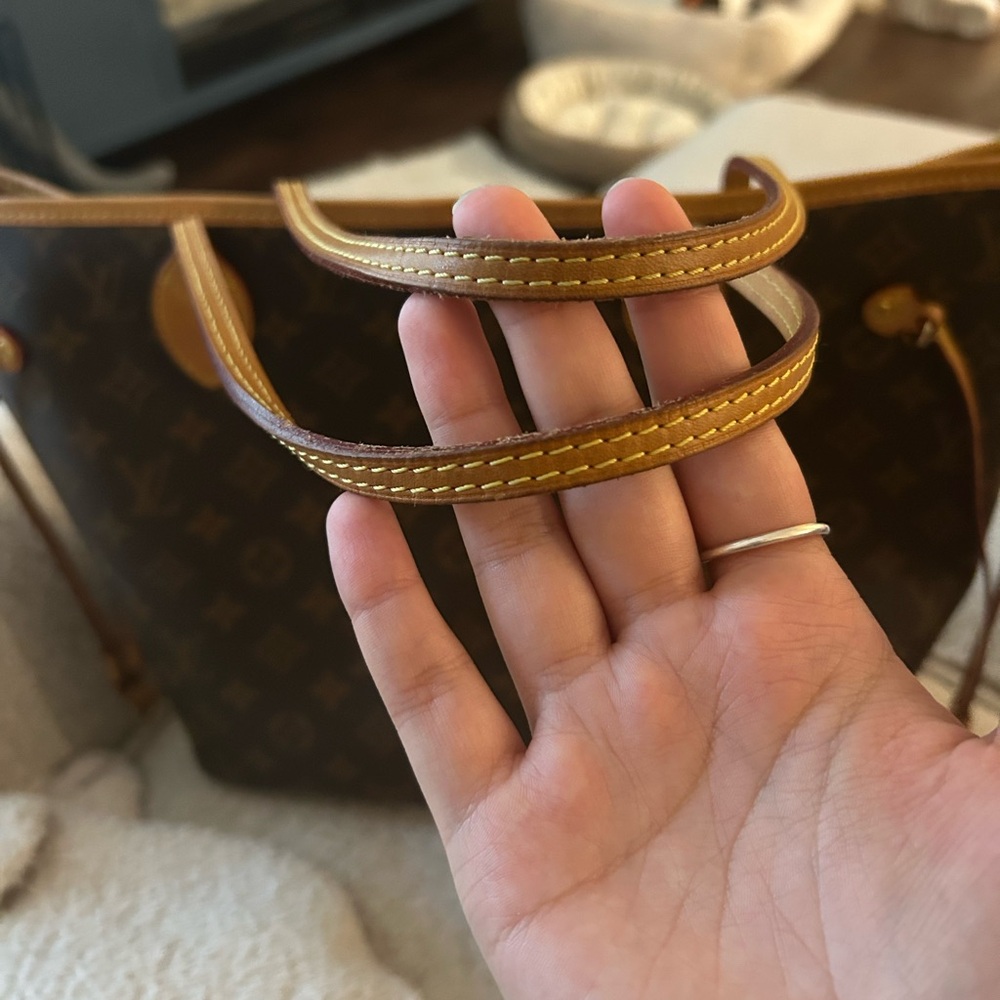 Louis Vuitton Classic Brown MM Neverfull Tote - Picture 3 of 8